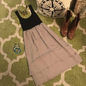 Color Block knee length flowy dress size XS